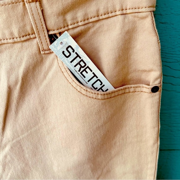 VINTAGE LEVI’S 550 RELAXED BOOT CUT TAN SIZE 12 NWT 2004 - Picture 5 of 11